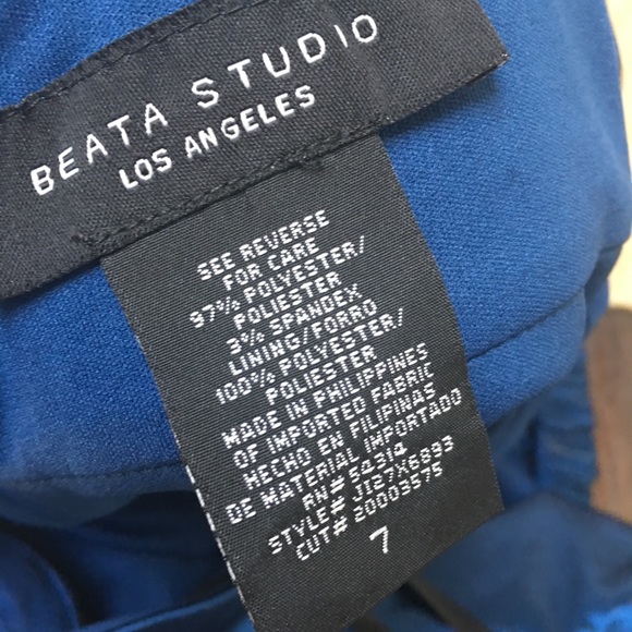 Formal dress - Picture 4 of 5